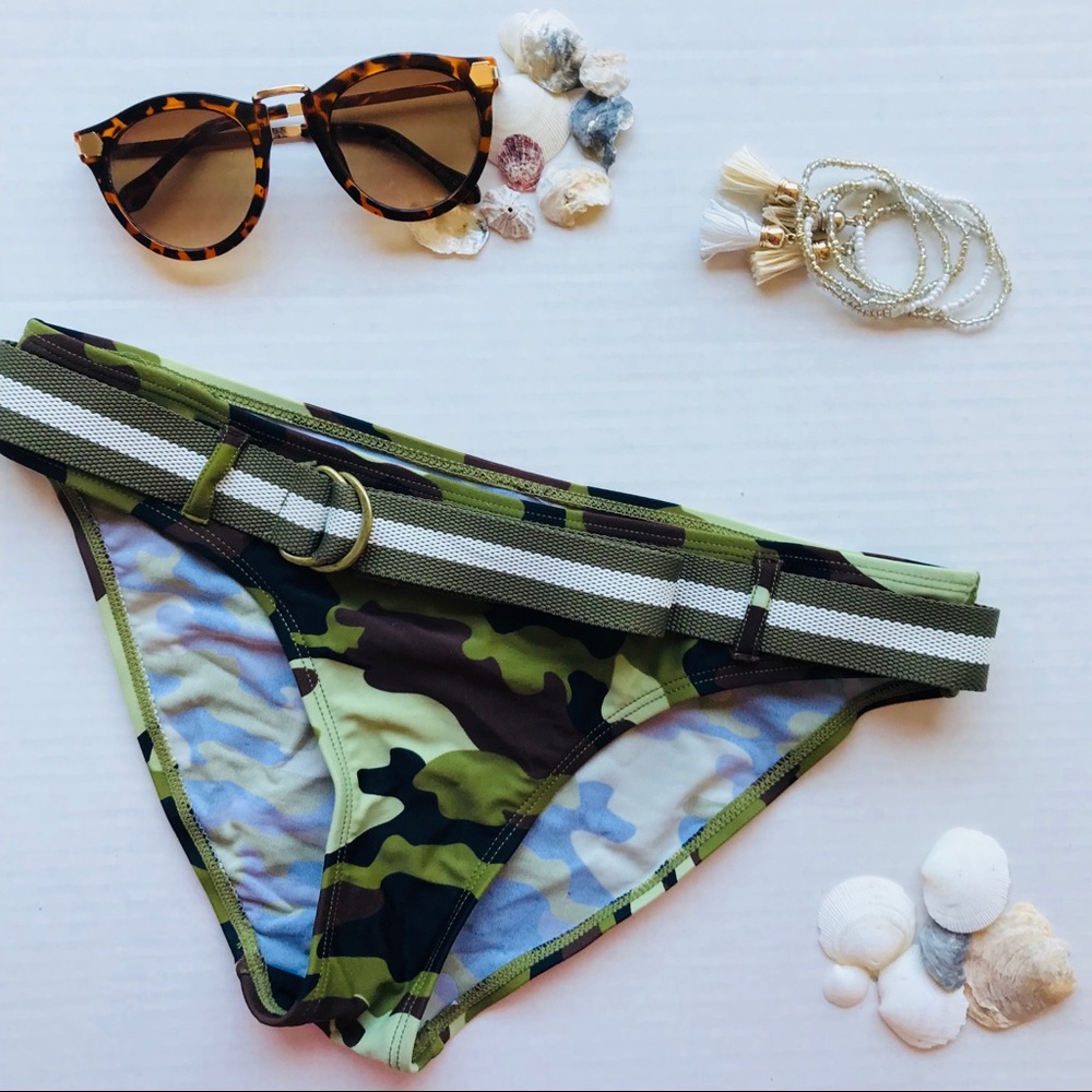Camo swim bottoms w belt